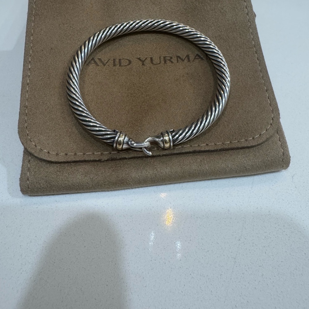 Authentic David Yurman, Twisted Silver Bracelet 5mm medium cuff - Picture 4 of 8